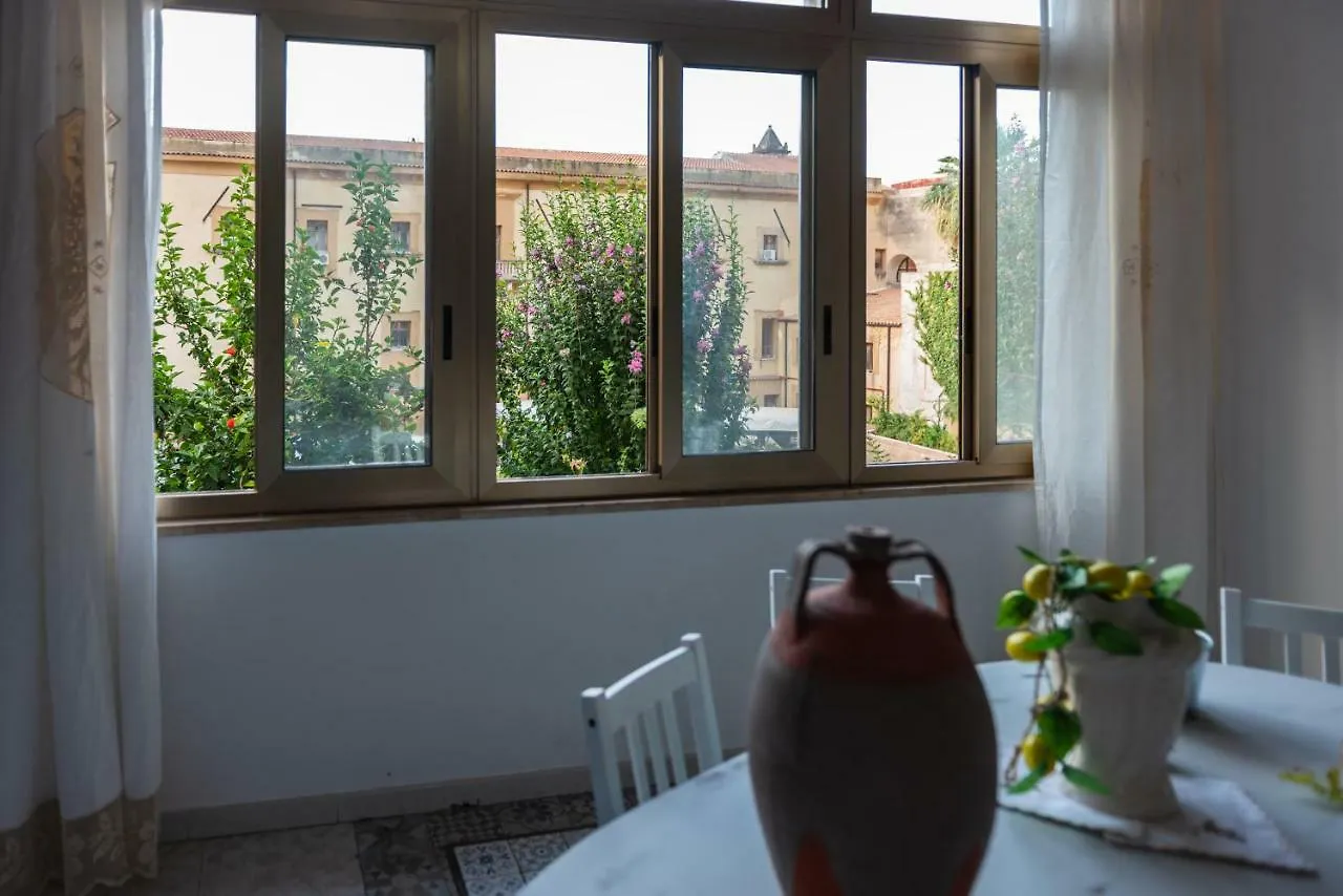 L' Arena Suite - Sicilian Style 140 Mq Flat With Balcony And Arena Seeview Castellammare del Golfo Appartamento