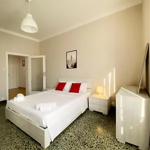 https://vespucci-pisa.it-tuscanyhotel.com